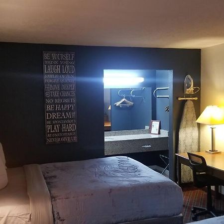 Hotel King Bed Hotel Room 120 Booking Stillwater Kültér fotó